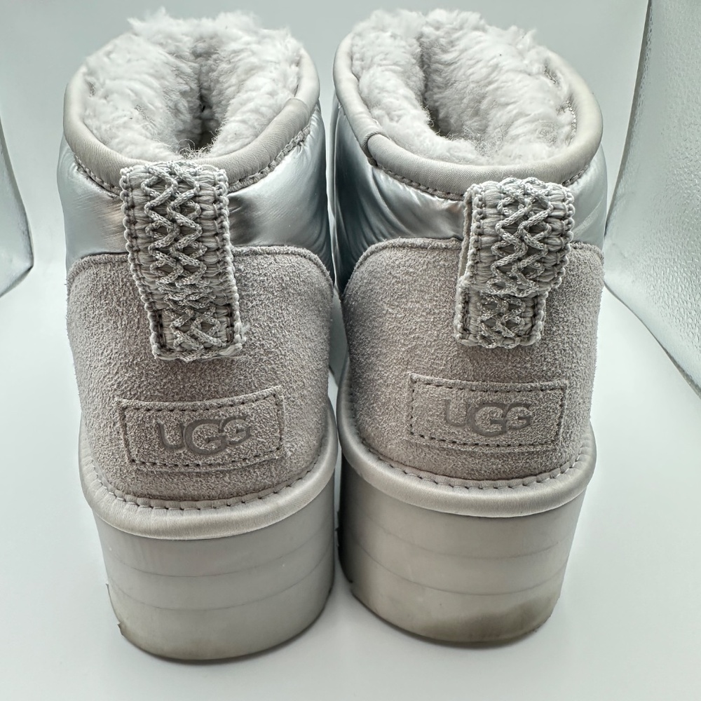 UGG Siver Women's Classic Ultra Mini Platform Hi Shine boot Size 9 - Picture 6 of 9